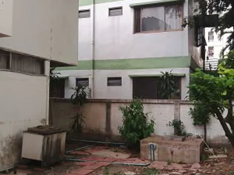 Sale Old Single House early soi for reisidence or adapt will be an Apartment Phrakhanong