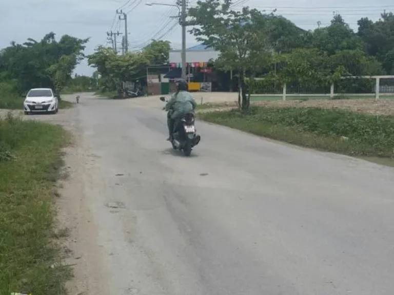 ขายด่วนที่ดินถมแล้วเหมาะสร้างบ้านอยู่อาศัย อยู่ถนนประชาอุทิศซอย 76