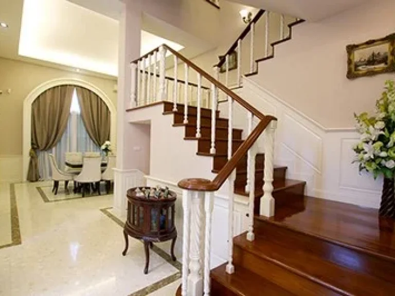 SALE Luxury Decor Single House with private pool in Sukhumvit soi 4 Nana BTS