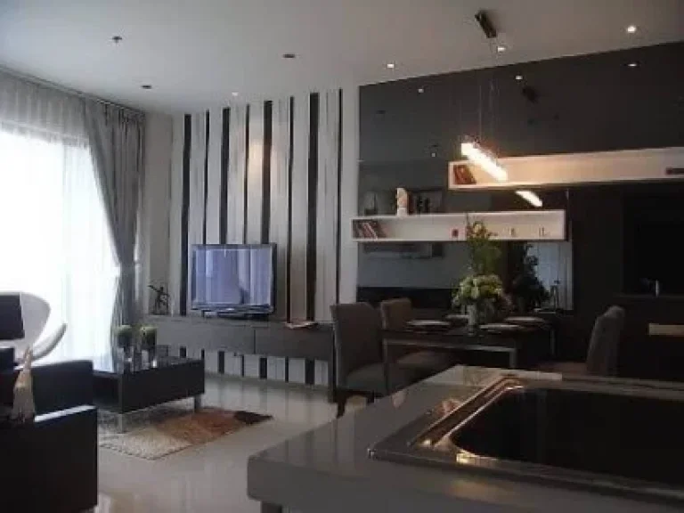 for rent Emporio Place 6535sqm 1bed Floor 14th BTS พร้อมพงษ์