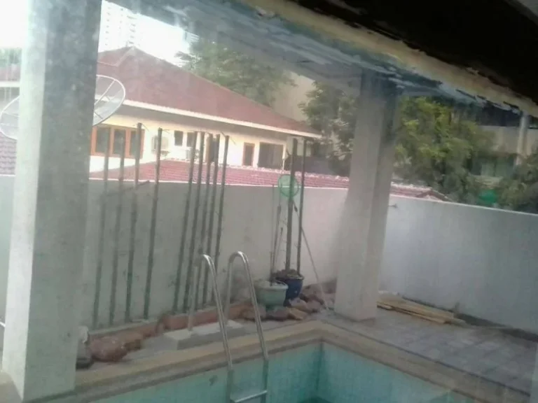 house for rent sukumvit 31 can be shop house let only first and second floor have parking swimming pool