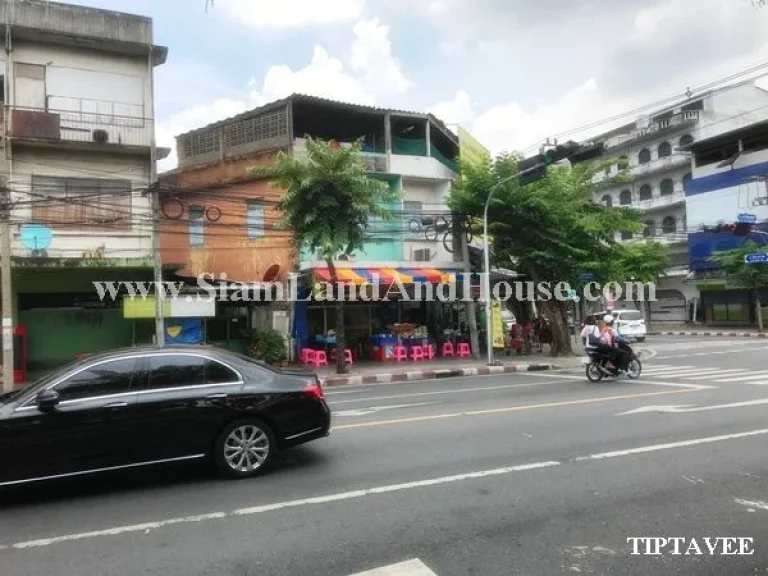 ขายอาคาร 13060 ตึกริมถนนอิสรภาพ-ท่าดินแดง คลองสาน กรุงเทพ Itsaraphap Road Building KhlongSan Bangkok THAILAND