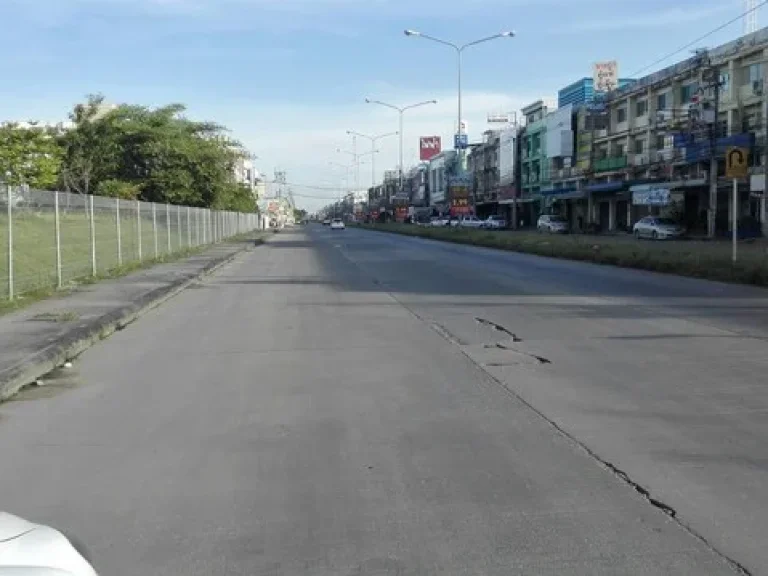 ที่ดินปล่าว แบ่งขาย ใกล้ถนนคลองหลวง เพียง500เมตร หลังแมคโครคลองหลวง เหมาะสร้างCondo ห้างสรรพสินค้า อยู่หลังแมคโคร