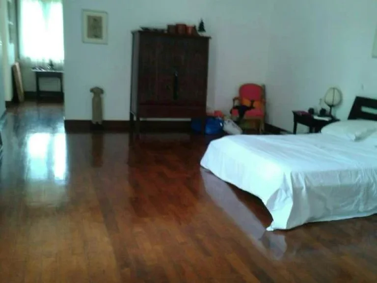 House for rent Sukhumvit Soi 23 Bali style 6 bedrooms a swimming pool a sauna room a garden