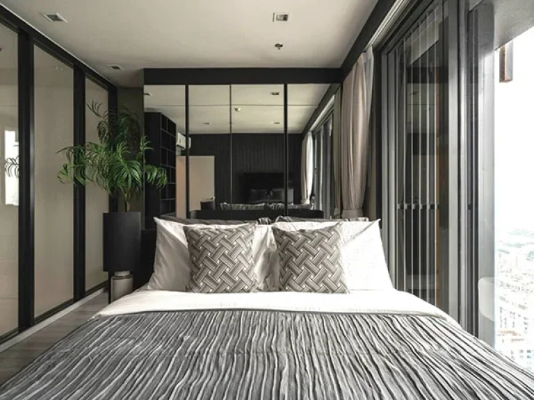 คอนโด ห้องใหม่กิ๊กแต่งสวยแบบ Duplex 1 ห้องนอน A Beautifully Décor 1 Bedroom Duplex Unit at a Condominium Project