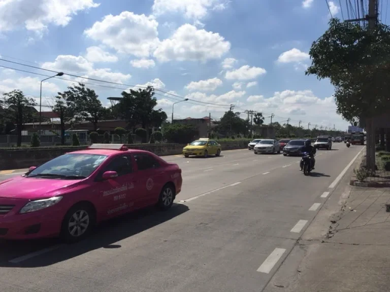 ที่ดิน ติด ถนนประเสริฐมนูกิจแยกสุคนธสวัสดิ์ เขตลาดพร้าว กรุงเทพมหานคร