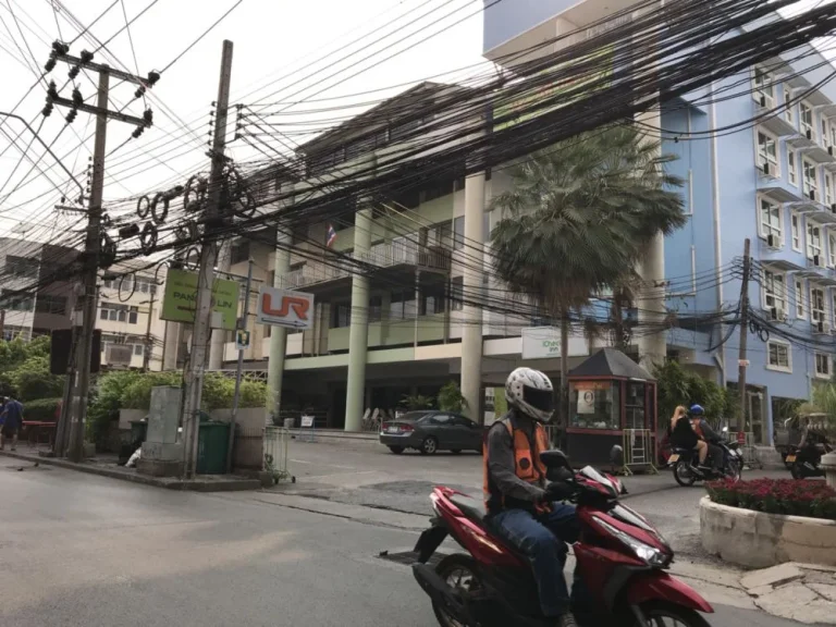 OFR00121Office For Rent อาคารพาณิชย์ 3 ชั้นครึ่ง สุขุมวิท22 52000THBmonth