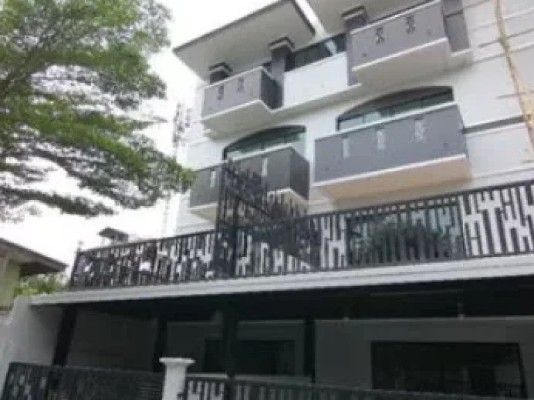 HS00536Townhouse For sale ทาวน์โฮม ซอยลาดพร้าว41 595MB