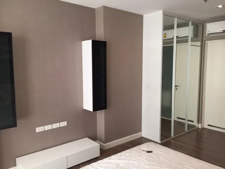 Room for Rent - The Room Sathorn-Taksin 46 sqm 19th Floor Next to BTS easy to go to Sathorn