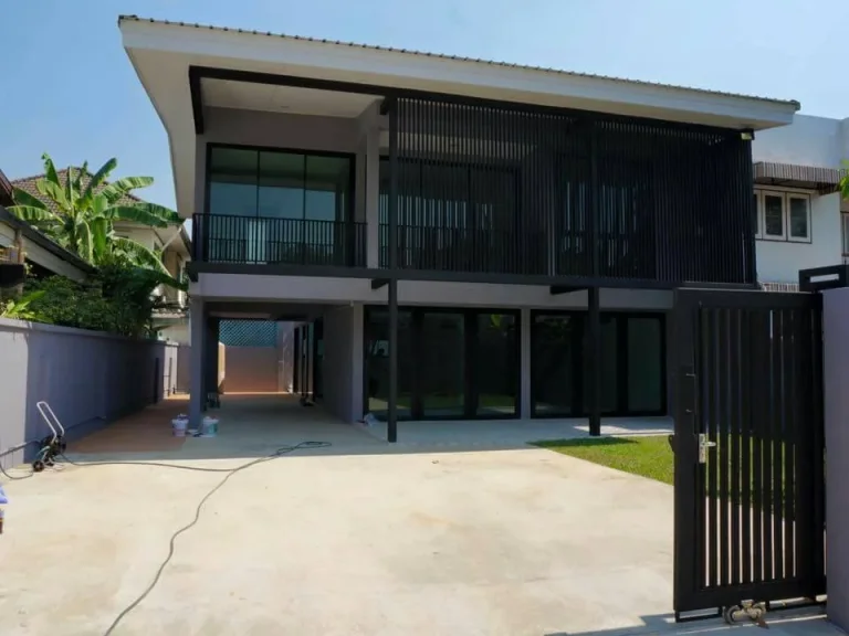 Mar113 For Rent 2-storey renovated Home office Loft style โชคชัย 4