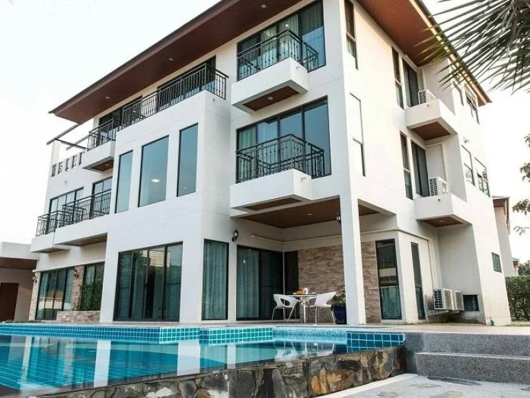 Mar114 For rent 3 storey luxury new house with pool close to Airportlink Huamark