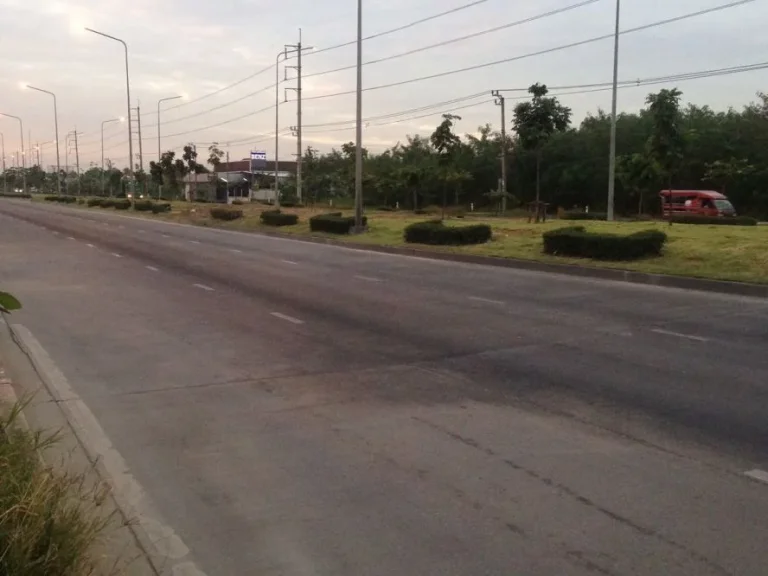 ขายที่ดินด้านหน้าติดพุทธมณฑลสาย 3 ด้านหลังติดถนนทวีวัฒนา เยื้องสนามหลวง 2