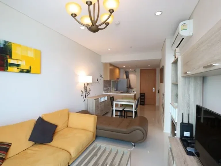 Rent Villa Asoke Condo near MRT Phetchaburi station 19th floor 48 Sqm 1 bedroom Airy