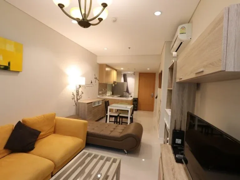 Rent Villa Asoke Condo near MRT Phetchaburi station 19th floor 48 Sqm 1 bedroom Airy