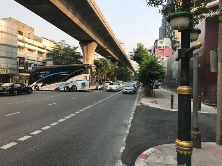 ให้เช่าตึกแถว2ห้องติดถนนสุขุมวิท ซอยสุขุมวิท 32