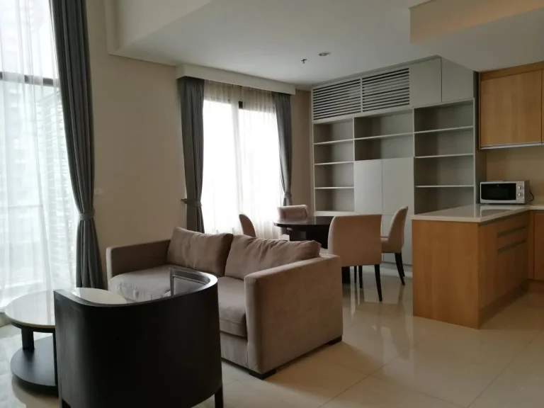 ให้เช่า คอนโด Villa Asoke แบบ Duplex 1 ห้องนอน พื้นที่กว้าง เพียง 2-3 นาทีจาก MRT เพชรบุรี For Rent A Specious Beautiful and Nicely Furnished 1