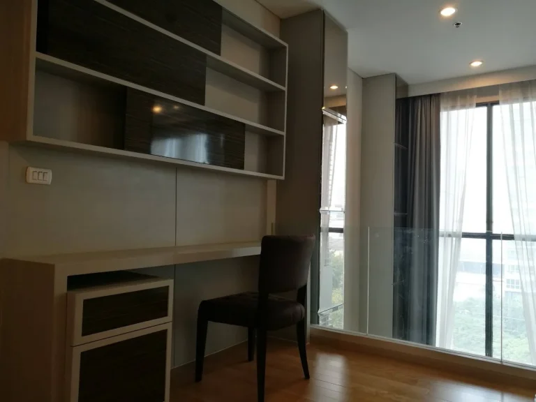 ให้เช่า คอนโด Villa Asoke แบบ Duplex 1 ห้องนอน พื้นที่กว้าง เพียง 2-3 นาทีจาก MRT เพชรบุรี For Rent A Specious Beautiful and Nicely Furnished 1