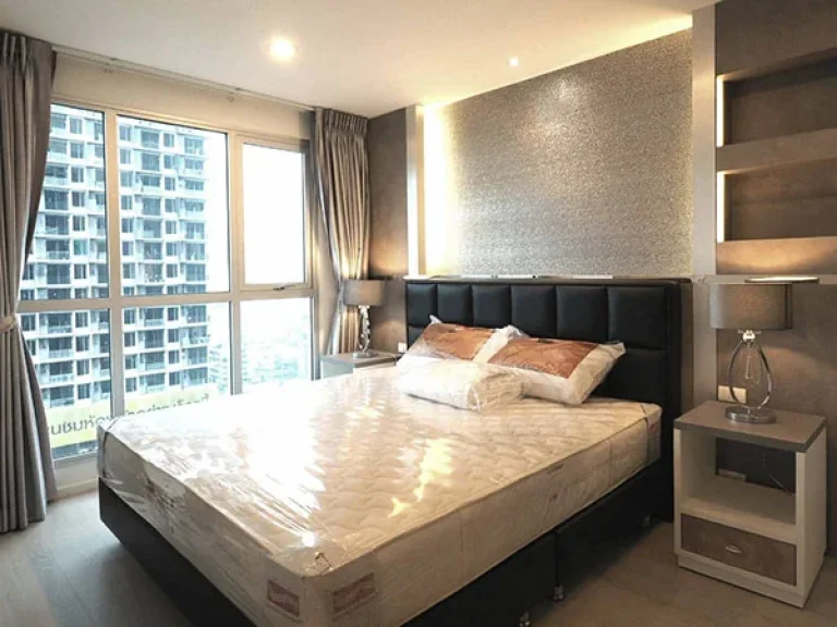 เช่าด่วน คอนโดสุดหรู แบบ 2 ห้องนอน ที่ Rhythm Sathorn- Narathiwas ใกล้ BTS ช่องนนทรี For Rent A nicely décor 2 bedroom unit available at Rhythm Sa