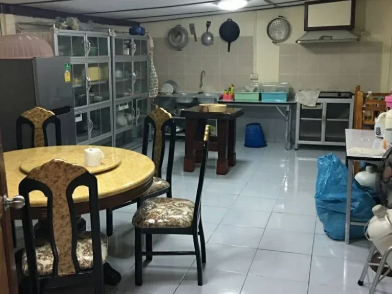 บ้านเดี่ยวชั้นเดียว 2 หลัง ขนาด 268 ตรว 7 ห้องนอน 9 ห้องน้ำ จเพชรบุรี