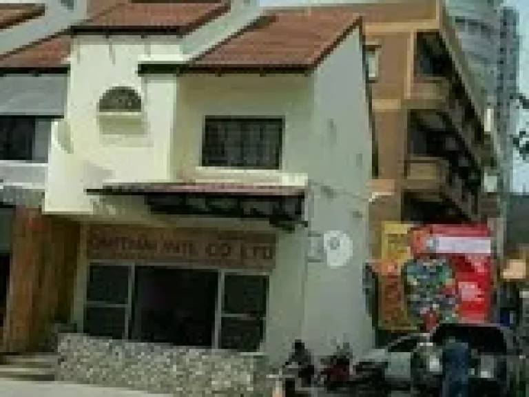 FOR RENT TOWNHOUSE 2 STORIES 2 BED 3 BATH PRATHUMNUK HILL