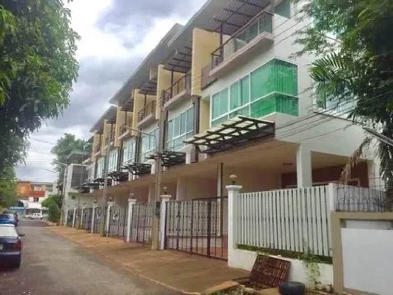 ขายโฮมทาวน์ใหม่ เหมาะกับทำ hostel หรือ ธุรกิจที่พักอาศัย ใกล้ดอยสุเทพ ใกล้มหาวิทยาลัยเชียงใหม่ ใกล้ เมย่า