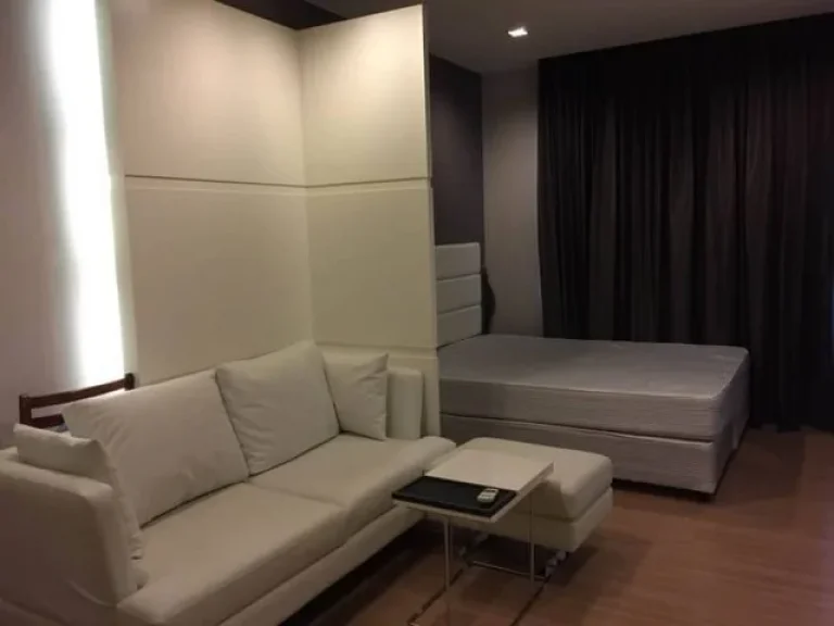 T234 ให้เช่า URBANO ABSOLUTE SATHORN  TAKSIN ใกล้ BTS กรุงธนบุรี ชั้น 3  30 ตรม เฟอร์ครบ 18000 บาท