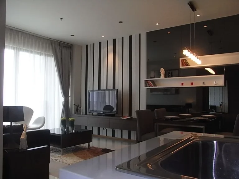 For Rent ให้เช่า The Emporio Place 1 bedroom 1 bathroom 6535 sqm