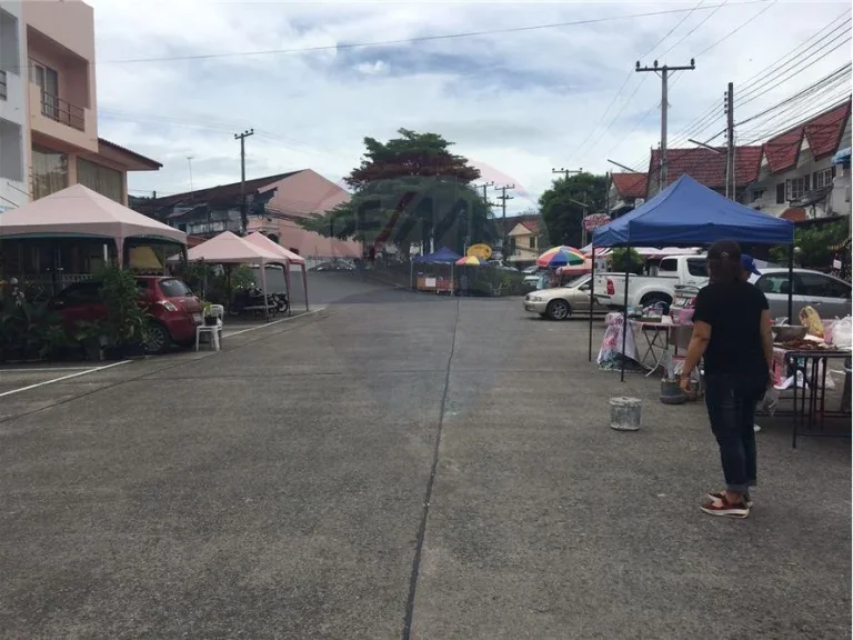 อาคารพาณิชย์สร้างใหม่ ใกล้ถนนสุขุมวิท ตลาดสดเทพจินดา ห้างโลตัสบ้านฉาง ตพลา อบ้านฉางจระยอง