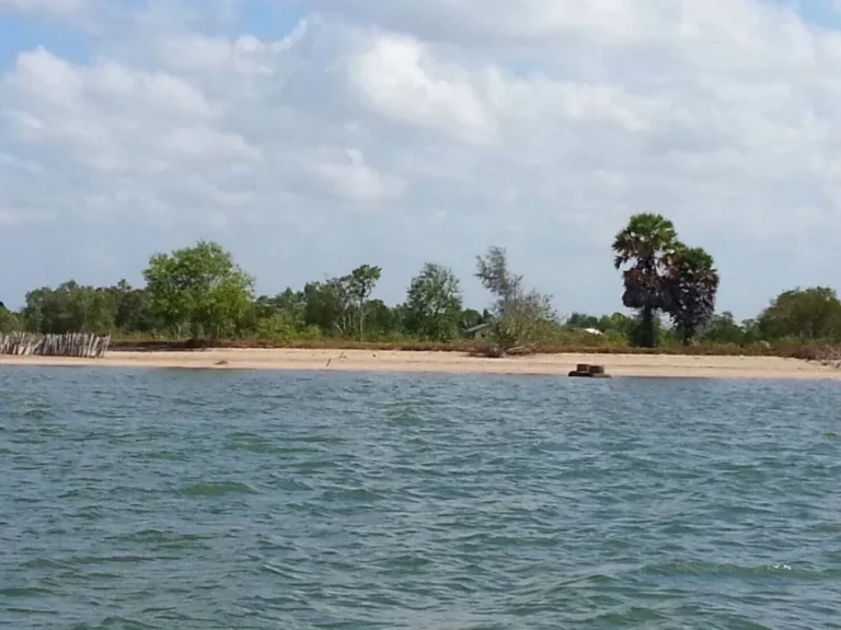 ขายที่ดินติติดทะเล หาดส่วนตัว เมืองกระบี่ 12ไร่ ขายรวม 96000000 ล้าน ทำเลดี ติดชายหาด หาดทรายขาว