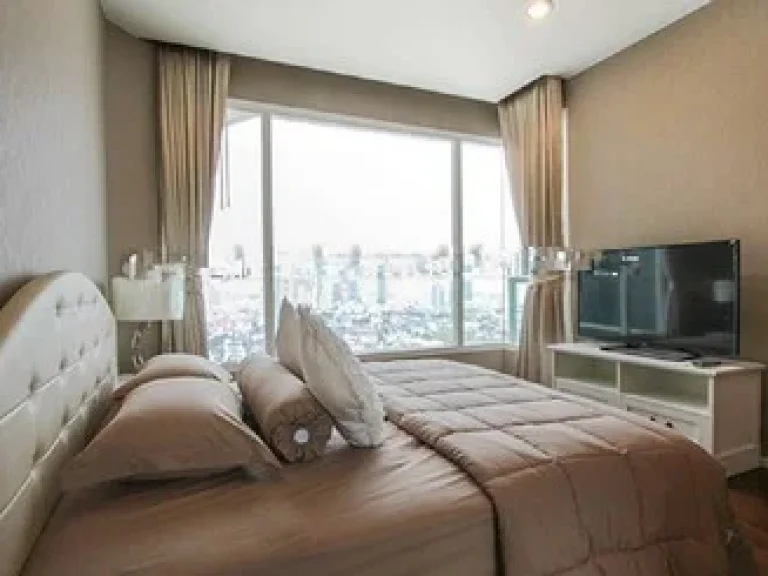 T081 ให้เช่า MENAM RESIDENCES ใกล้ BTS สะพานตากสิน ชั้น 19  51 ตรม เฟอร์ครบ 50000 บาทต่อเดือน