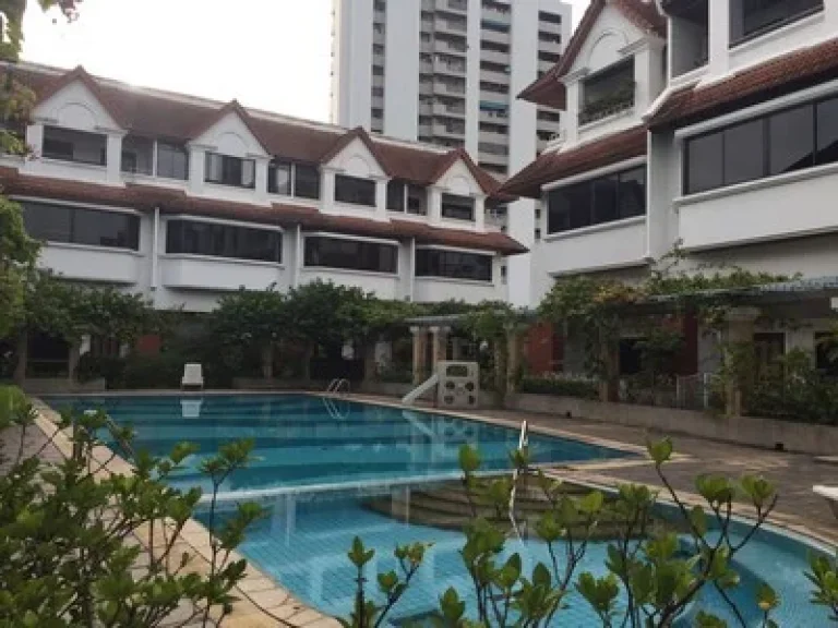 ให้เช่าทาวน์เฮาส์หรู 4ชั้น พร้อมสวนสวย For Rent Townhouse at Ekkamai