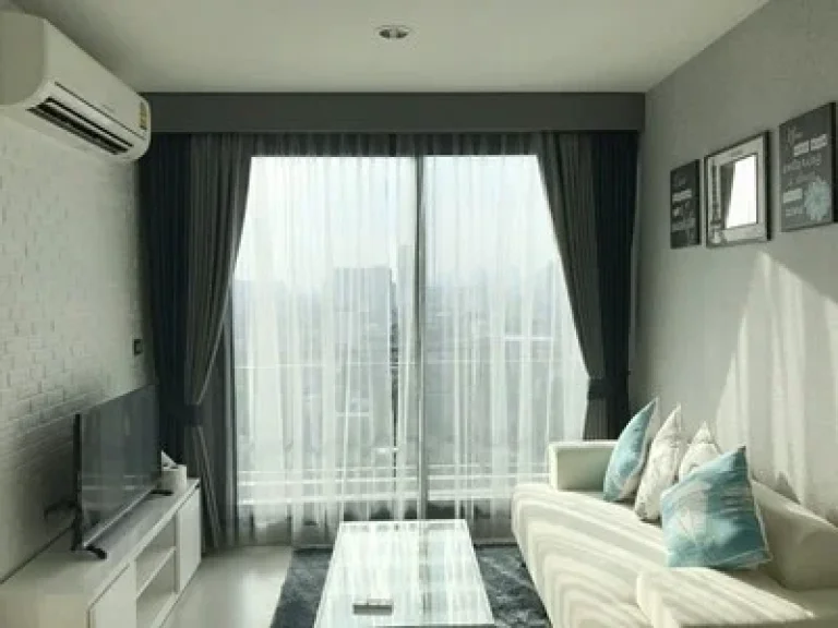 For ren Rhythme 42 12Afl 48 sqm 1 bed 1 bath corner unit next to Ekamai bts