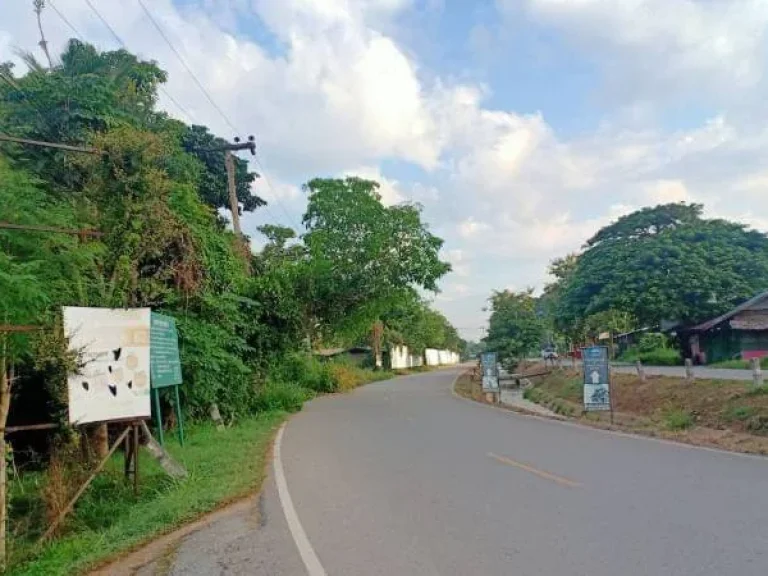 ขายที่ดินพร้อมบ้านติดถนนคอนกรีต ทำเลดี เหมาะกีบการลงทุน