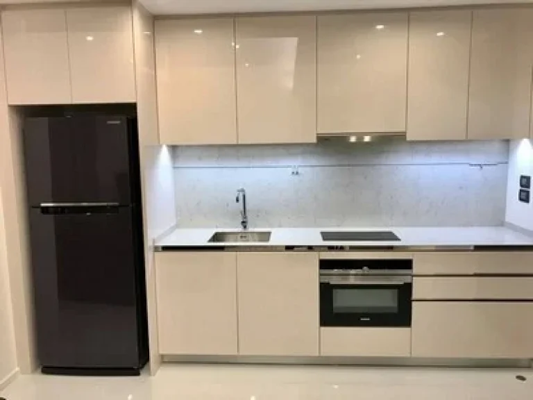 Room for rent at The Bangkok Sathon 1 bed 1 bath 60 sqm Room no 32 near BTS Surasak