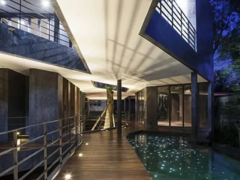 Luxury Hideaway Villa in the Heart of Bangkok