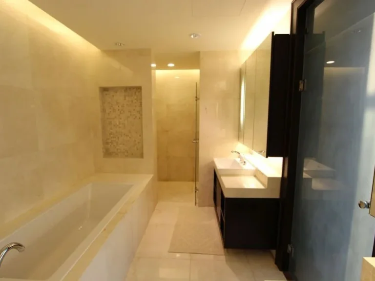 Oriental Residence for sale พร้อมผู้เช่า 