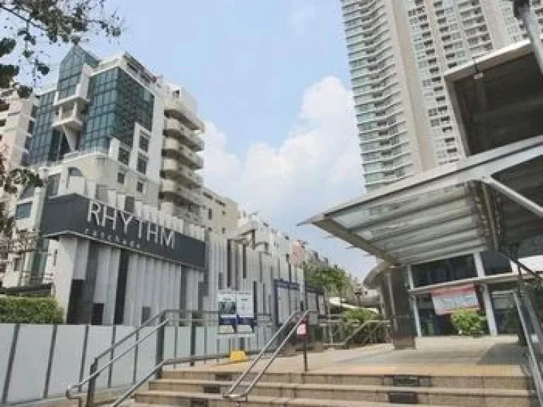 อยากให้เช่าด่วน ถูกมาก Rhythm Ratchada ติด MRT รัชดา เดินก้าวเดียวถึงสถานี ใกล้ Central ลาดพร้าว