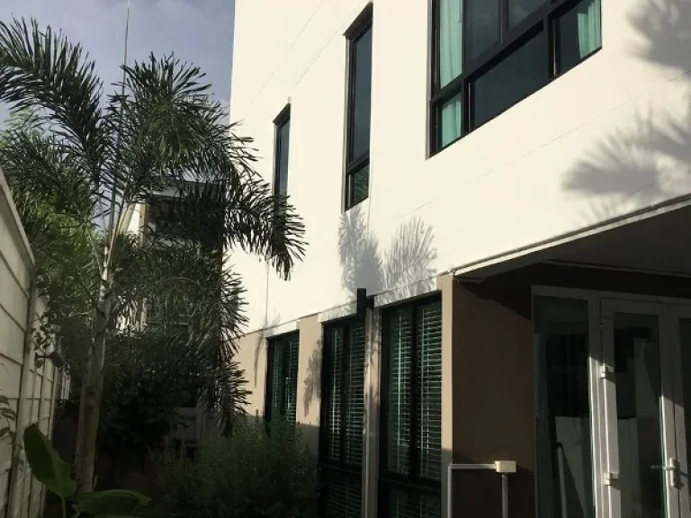 ขาย Luxury Townhome หลังมุม 33 ตรว สไตล์ Modern Loft หมู่บ้าน Bless Town สุขุมวิท 50