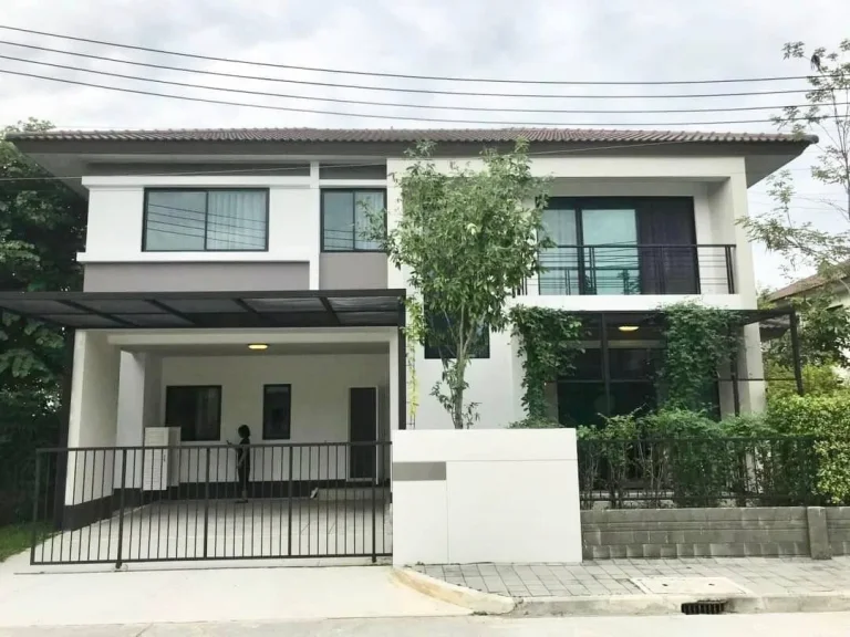 ขายบ้านสวยในโครงการหมู่บ้านวรารมย์ พรีเมียม แก้วนวรัฐ Q house เชียงใหม่