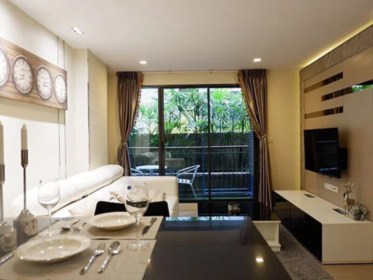 ห้องใหม่ แต่งสวย 1 ห้องนอน ที่ คอนโดมิราจ 27 Beautifully Decorated 1 Bedroom at Mirage 27