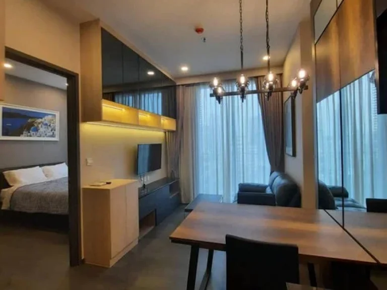 Edge Sukhumvit 23 fully furnished convenient safe BTS Asoke