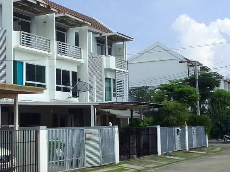 Townhouse บ้านใหม่ พระราม9 ศรีนครินทร์ พื้นที่ 23 SQWA 0 ngan 0 ไร่ 3Bedroom 4200000 THB ดี-งาม กรุงเทพ