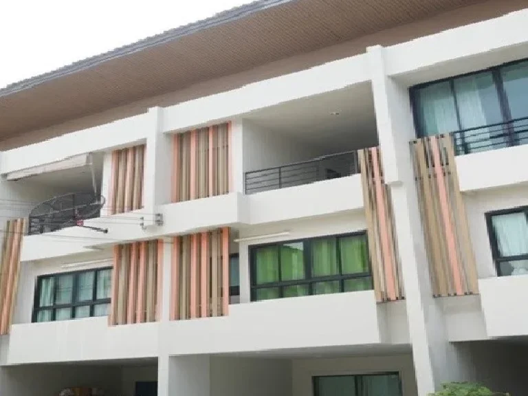 For Rent ให้เช่าทาวน์โฮม 3 ชั้น โครงการ เดอะ ซิมโฟนี่ ซอยนวลจันทร์ 36 ทำเลดี