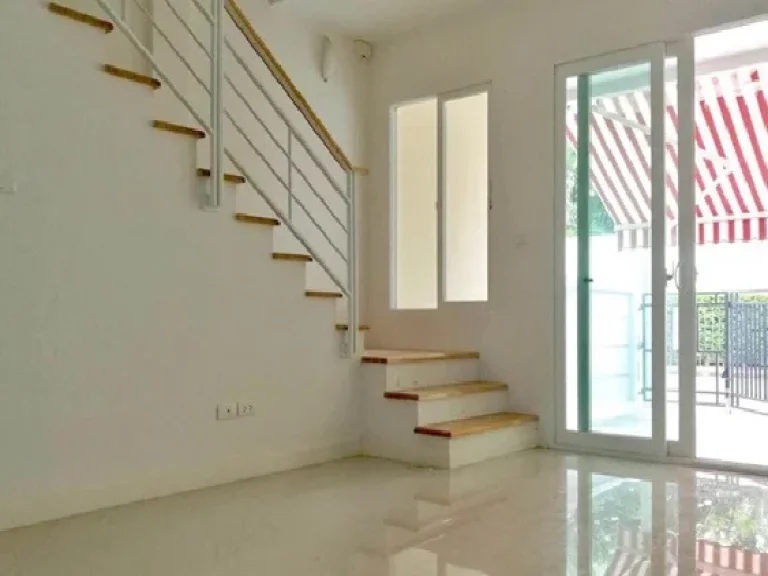 For Rent ให้เช่าทาวน์โฮม 3 ชั้น หมู่บ้าน บ้านกลางเมือง เอสเซ้นส์ S-SENSE พระราม 9-ลาดพร้าว ถนนประดิษฐ์มนูธรรม