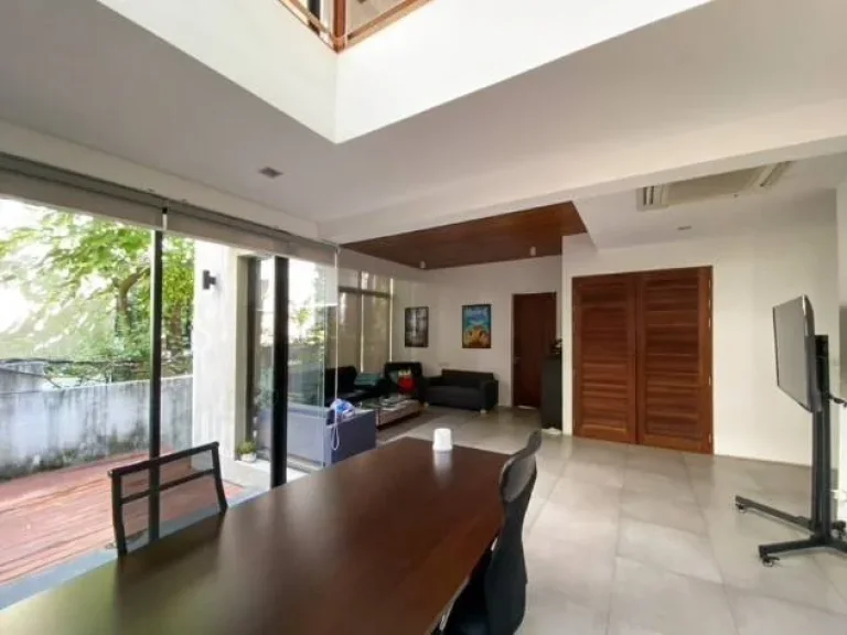 For Rent ให้เช่า บ้านเดี่ยว 2 ชั้น ตกแต่งสไตล์ Modern Loft ซอยสุขุมวิท 28