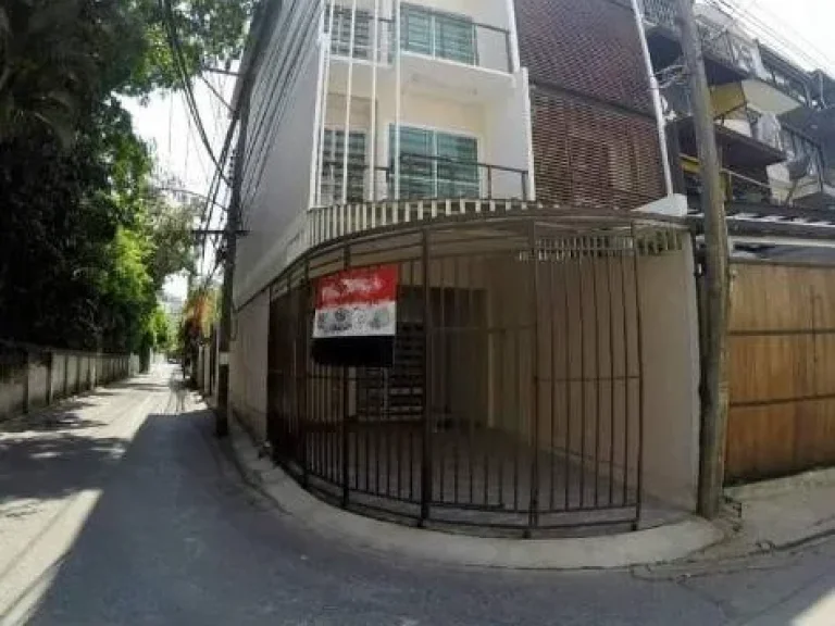 For Rent ให้เช่า ทาวน์โฮม4ชั้น หลังมุม สุขุมวิท65 ห่างจาก BTS เพียง 1 KM