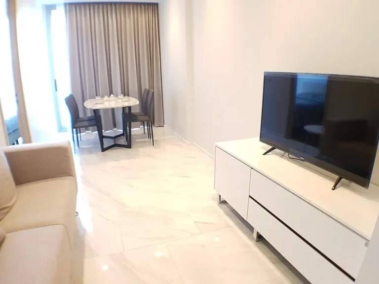 ให้เช่าห้องชุดคอนโด ไฮด์ สุขุมวิท 11 Hyde Sukhumvit 11 Condominium for Rent