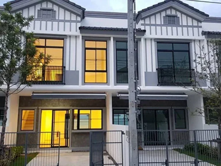 ทาวน์โฮม 2 ห้องนอน แถวบางนา Townhome 2 Bedroom Near Bangna