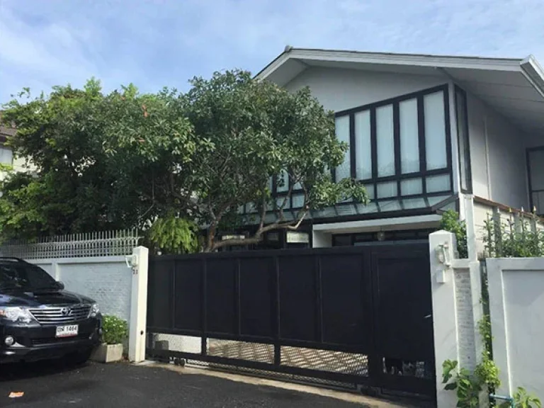 ให้เช่า บ้านเดี่ยว 3 ห้องนอนสุดน่ารัก เพียง 70000 บาท Rent Cute 3-Bedroom Single House Only 70000 THB