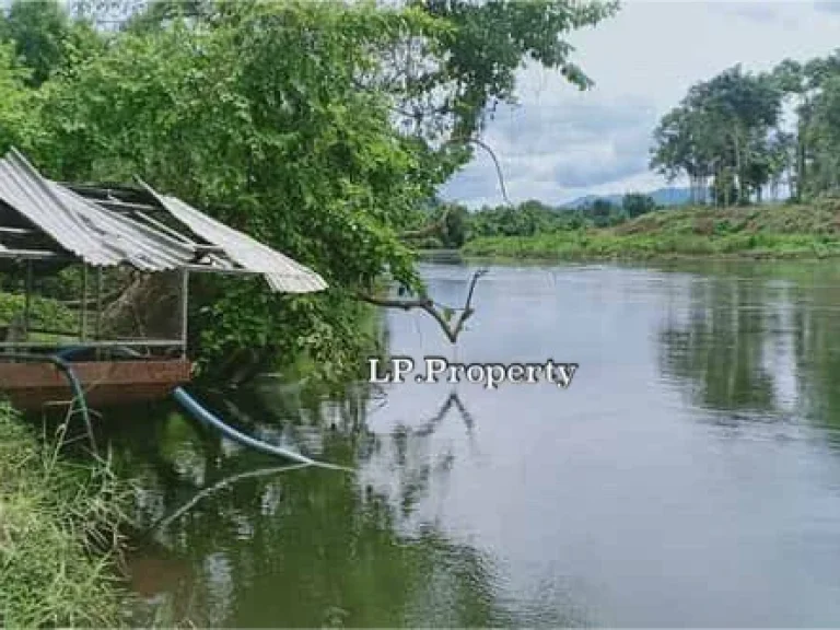 ขายที่ดินตำบลวังด้ง อำเภอเมือง จังหวัดกาญจนบุรี ติดแม่น้ำแควใหญ่ ติดถนนเกือบ 1 กิโลเมตร มีวิวภูเขาล้อมรอบ เนื้อที่ 404 ไร่ สวยมาก